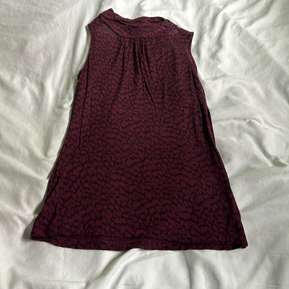 Banana Republic purple and black sleeveless top. Size XS